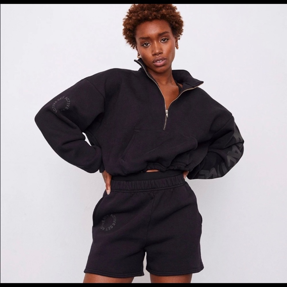 Set Active Black Half-Zip